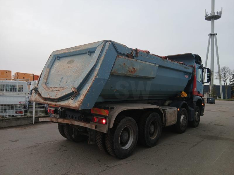 Camion Mercedes Arocs 4143 Benne Benne arrière