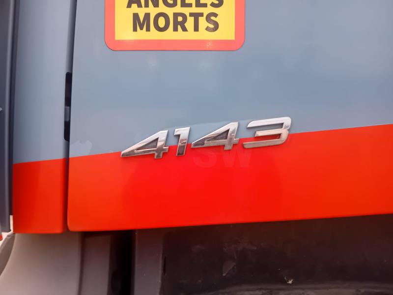 Camion Mercedes Arocs 4143 Benne Bi-benne