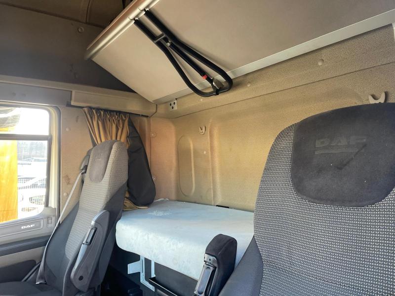 Camion DAF CF75 310 Rideaux coulissants PLSC (tautliner)