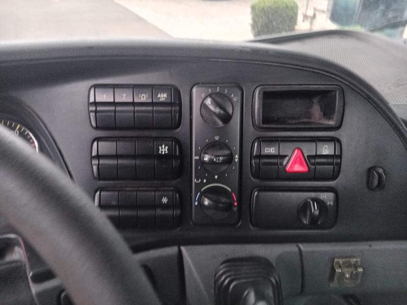 Tracteur Mercedes Actros 3351