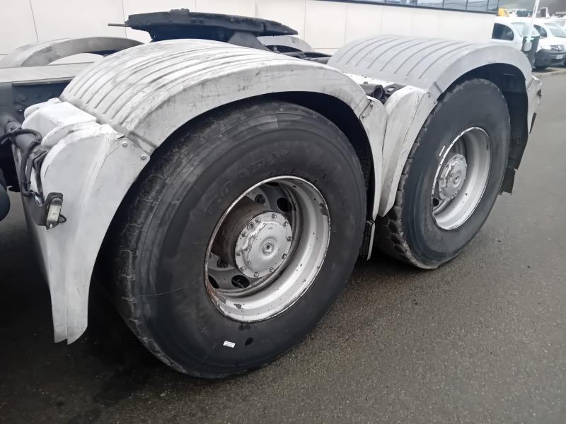 Tracteur Mercedes Actros 3351