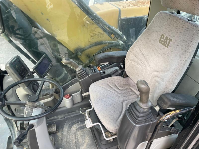 Pelle Caterpillar M316 Pelle sur pneus