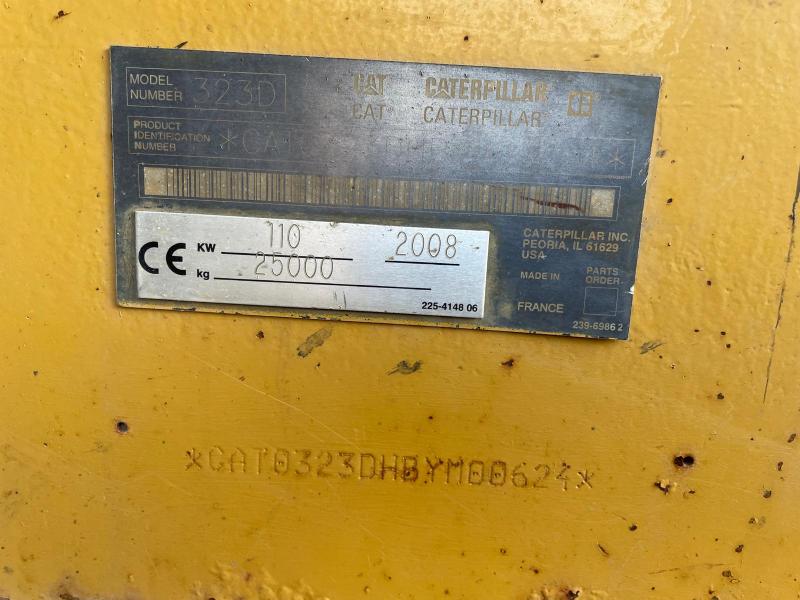 Pelle Caterpillar 323D Pelle sur chenilles