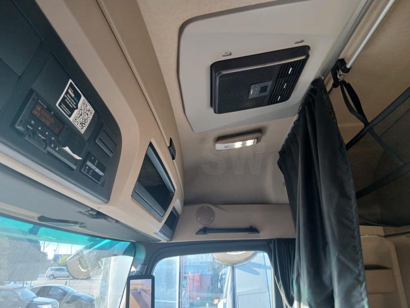 Tracteur Mercedes Actros 1845