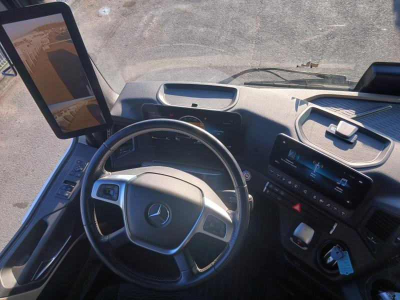 Tracteur Mercedes Actros 1845