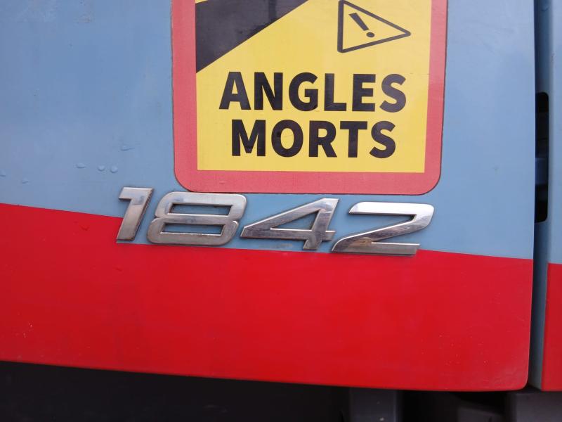 Tracteur Mercedes Arocs 1842