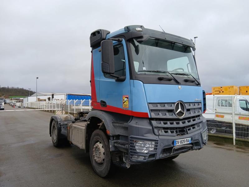 Tracteur Mercedes Arocs 1842