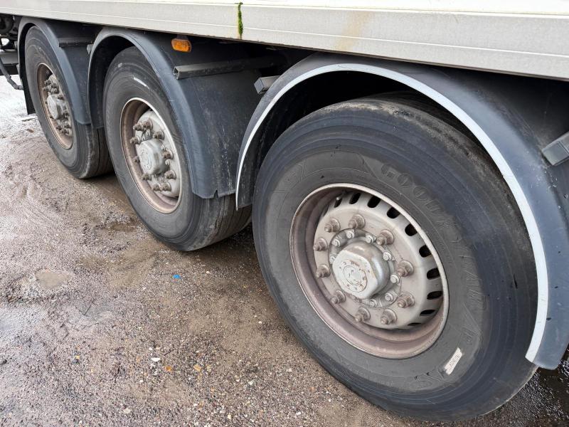 Semi-remorque Samro Fourgon