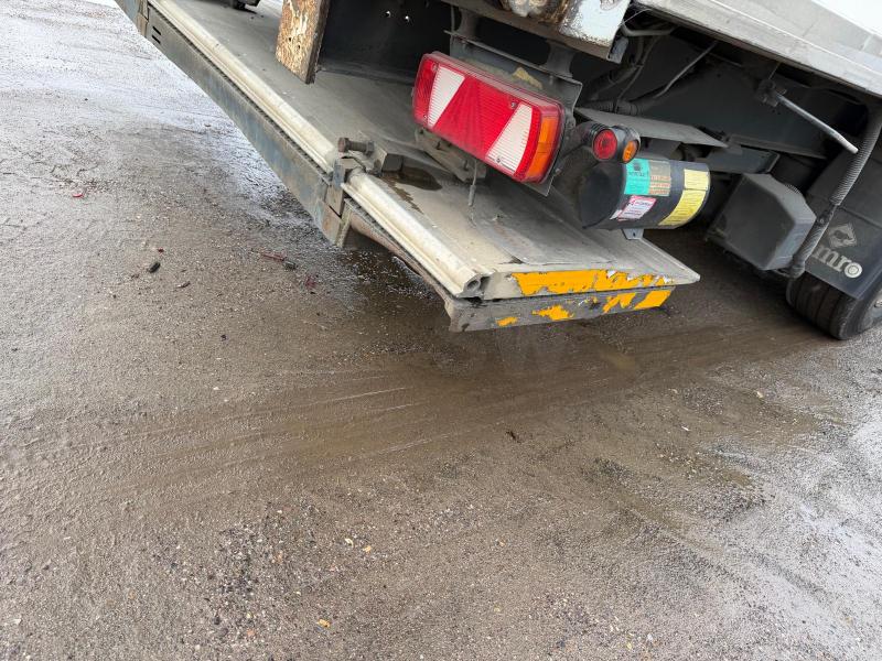 Semi-remorque Samro Fourgon