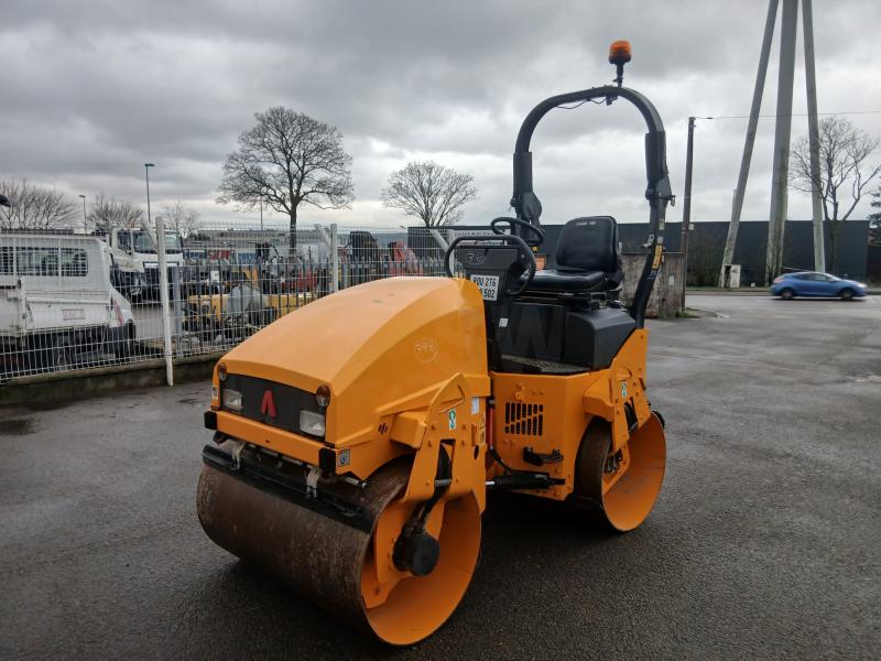 Compacteur Ammann ARX 26 Compacteur à main Rouleau vibrant