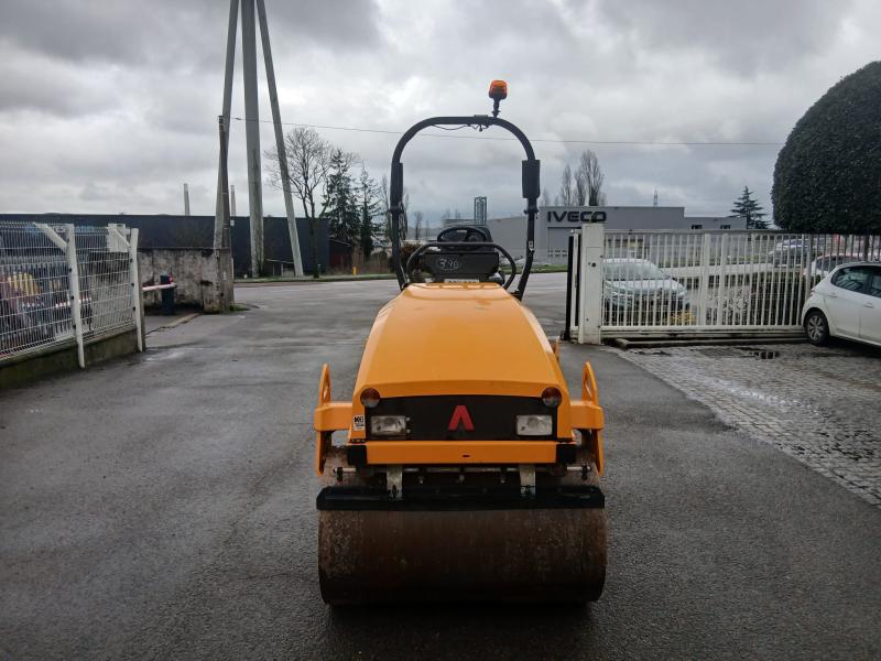 Compacteur Ammann ARX 26 Compacteur à main Rouleau vibrant