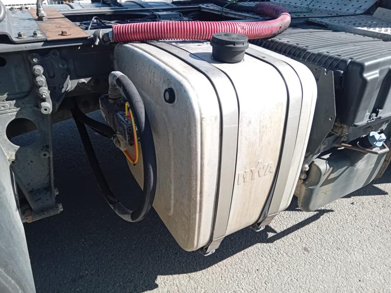 Tracteur DAF CF85 360