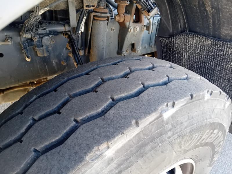 Tracteur DAF CF85 360