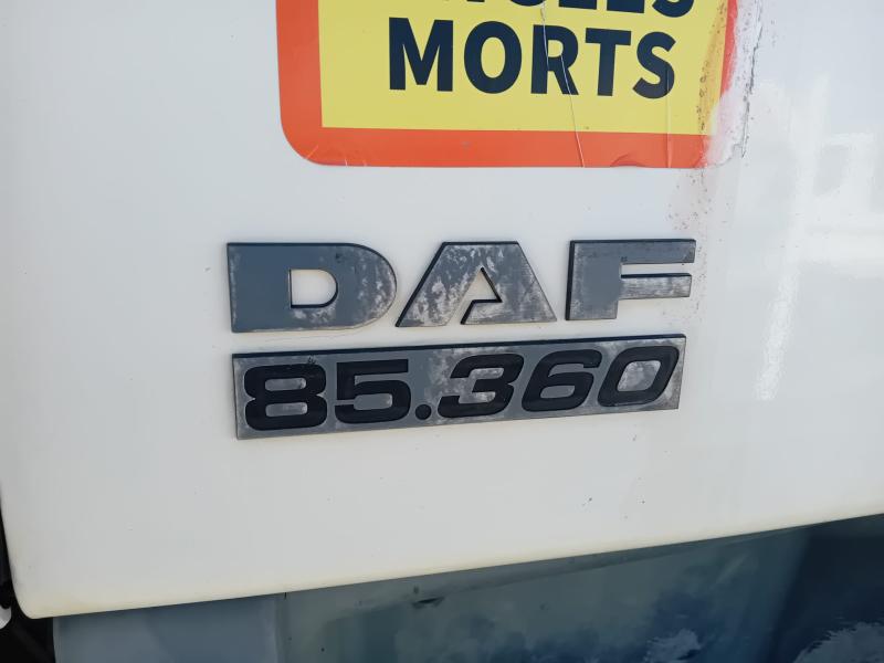 Tracteur DAF CF85 360