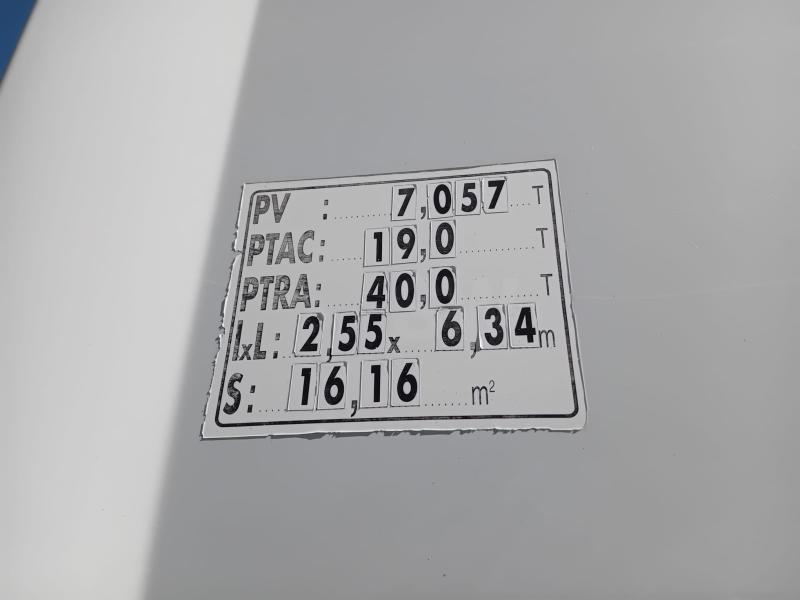 Tracteur Renault Kerax 410 DXI