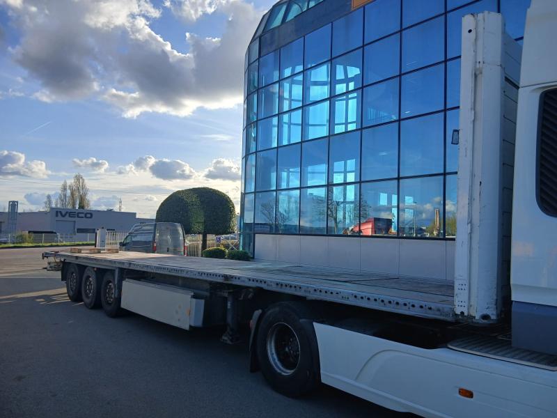 Semi-remorque Schmitz Plateau