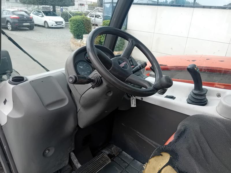 Chariot à mât rétractable Manitou MLT 730