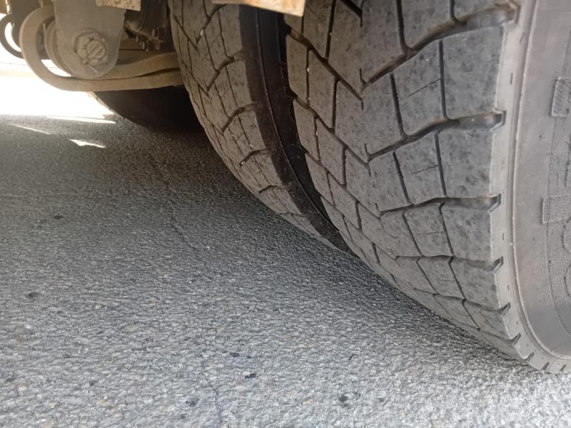 Engin de voirie Scania P 320 Camion benne à ordures ménagères