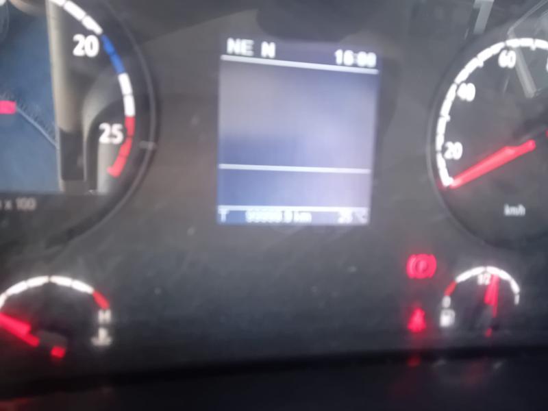 Engin de voirie Scania P 320 Camion benne à ordures ménagères