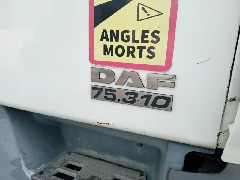 Camion DAF CF75 310 Benne Bi-benne