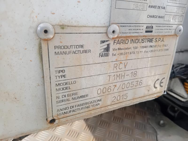 Engin de voirie Scania P 320 Camion benne à ordures ménagères