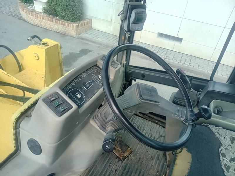 Chargeuse Komatsu WA90-3 Chargeuse sur pneus