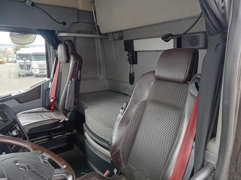 Tracteur Renault Gamme T 520