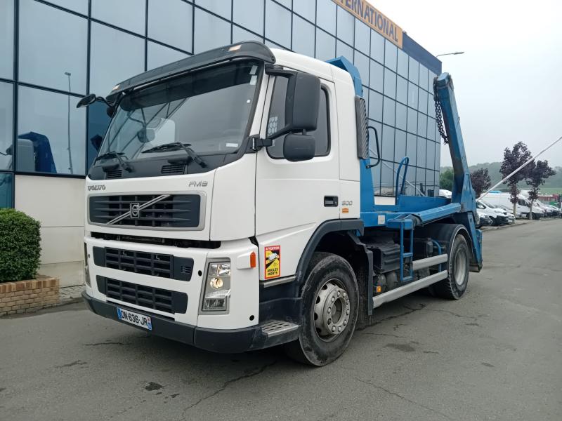 Camion Volvo FM 300 Multibenne