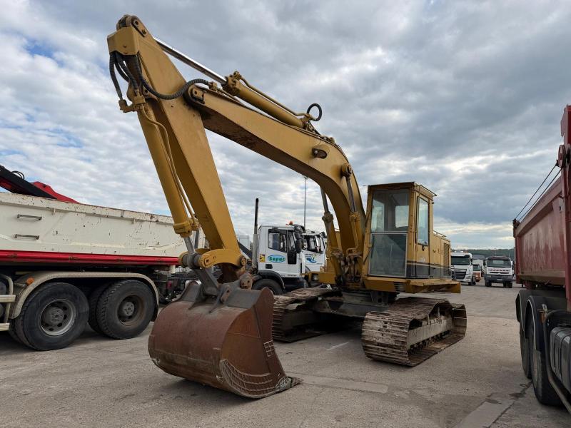 Pelle Caterpillar 225B Pelle sur chenilles