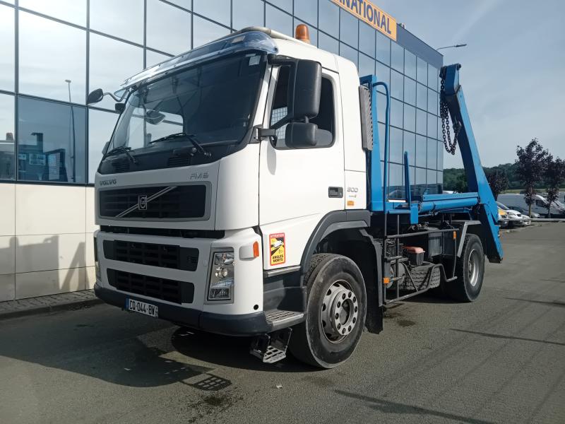 Camion Volvo FM Multibenne