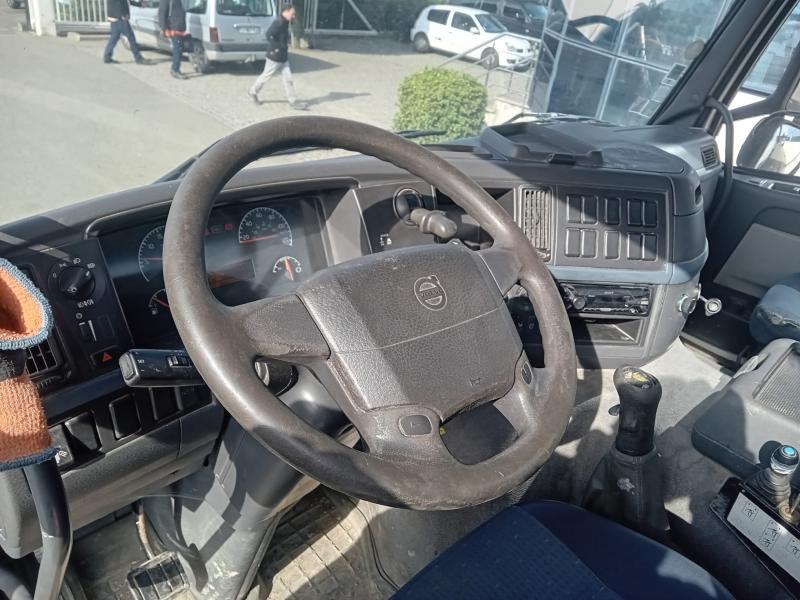 Camion Volvo FM Multibenne