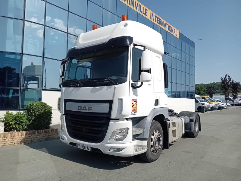 Tracteur DAF CF 440