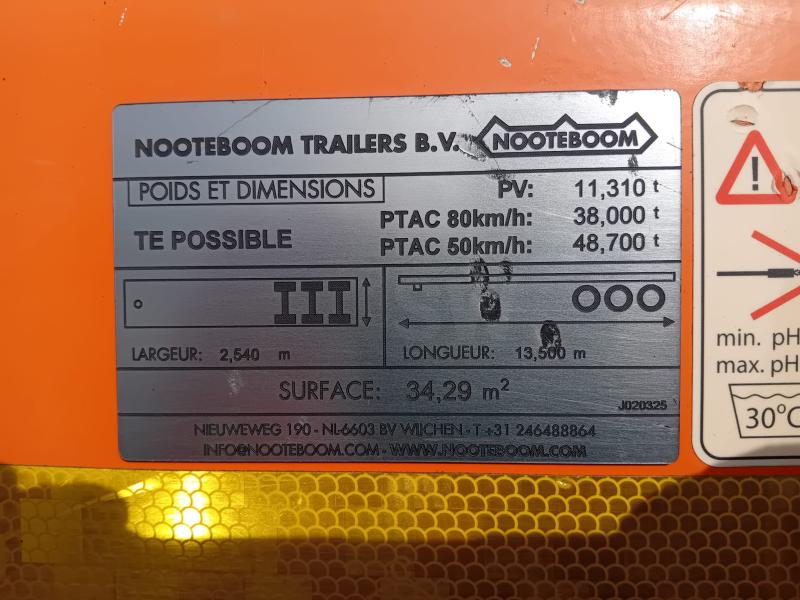 Semi-remorque Nooteboom Porte engins