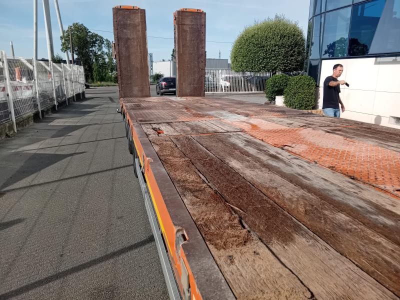 Semi-remorque Nooteboom Porte engins