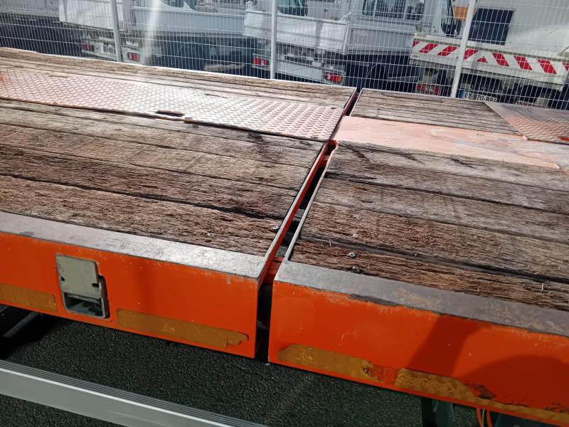 Semi-remorque Nooteboom Porte engins