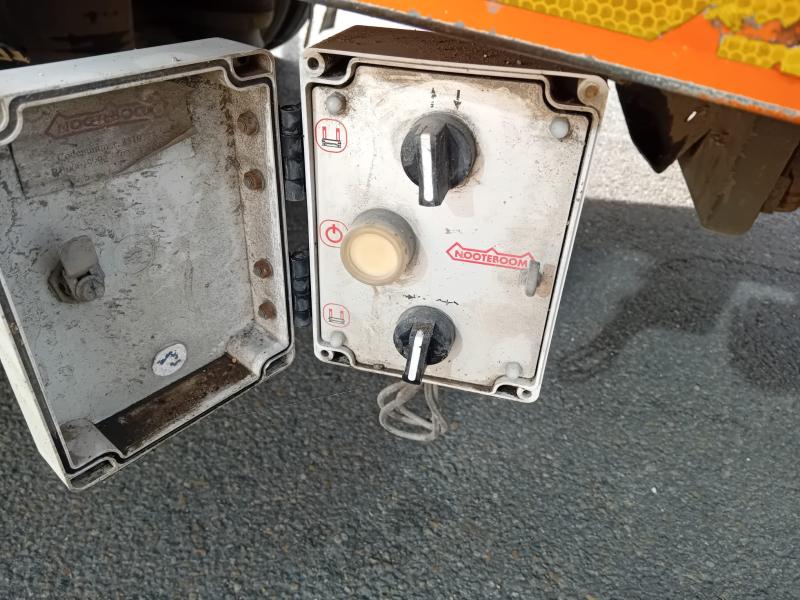 Semi-remorque Nooteboom Porte engins