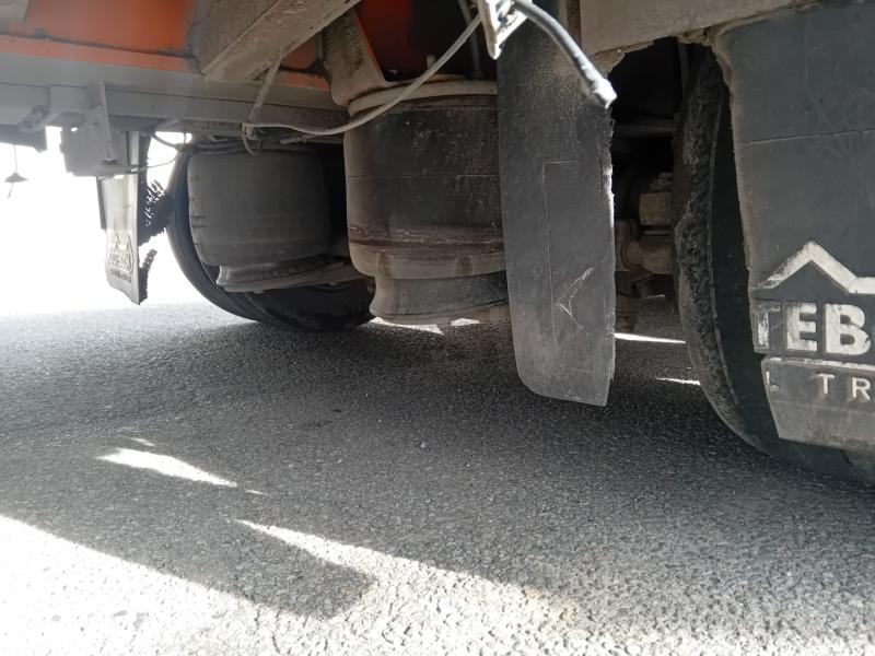 Semi-remorque Nooteboom Porte engins