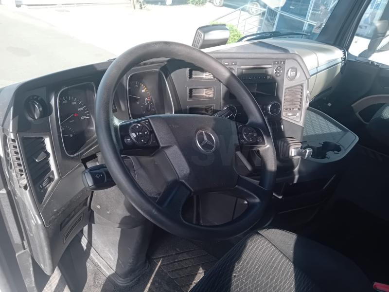 Tracteur Mercedes Actros 1845