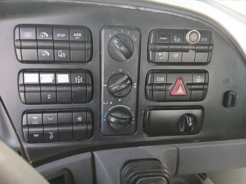 Tracteur Mercedes Actros 1848