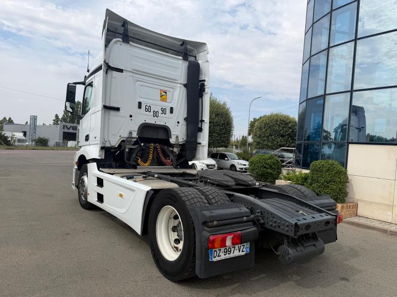 Tracteur Mercedes Actros 1845