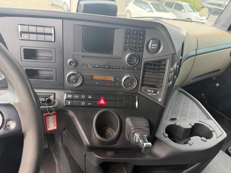 Tracteur Mercedes Actros 1845