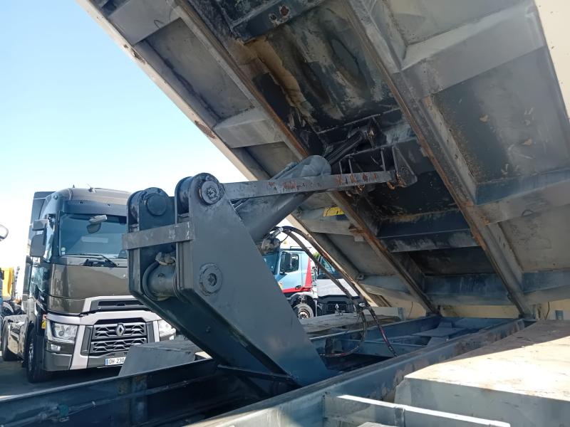 Camion Renault Kerax 320 DCI Benne Bi-benne
