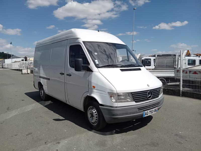 Utilitaire Mercedes Sprinter 208 D Fourgon Fourgon tôlé
