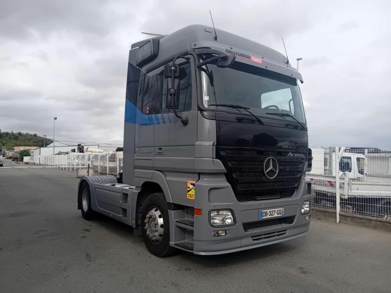 Tracteur Mercedes Actros 1844