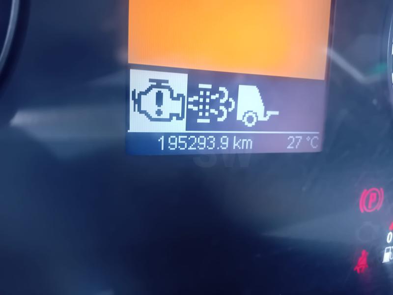 Engin de voirie Scania P 320 Camion benne à ordures ménagères