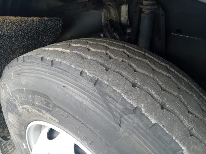 Engin de voirie Scania P 320 Camion benne à ordures ménagères