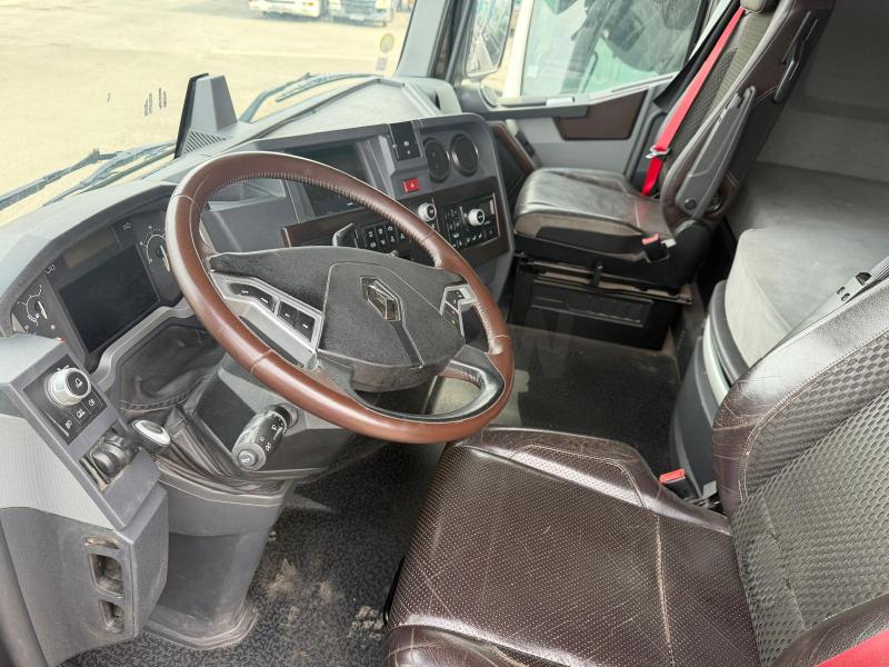 Tracteur Renault Gamme T 520