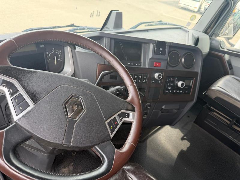 Tracteur Renault Gamme T 520