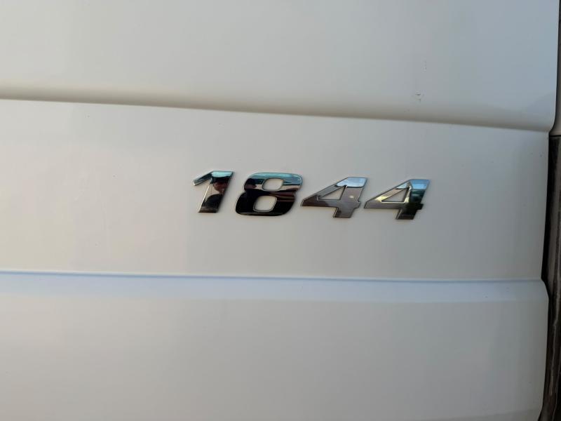 Tracteur Mercedes Actros 1844