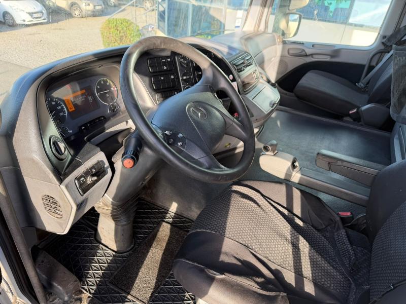 Tracteur Mercedes Actros 1844
